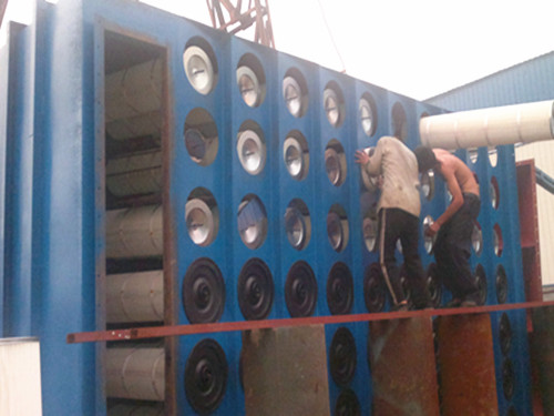 脈沖式濾筒除塵器的除塵效率高，可在多個(gè)行業(yè)進(jìn)行使用